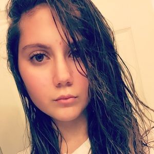 Meet your Posher, Eliza