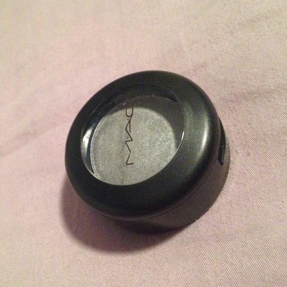 Assorted Cosmetics - Picture 3 of 4