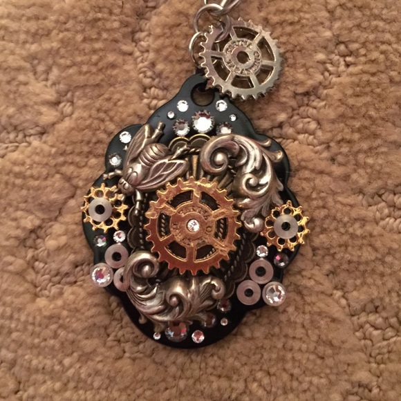 Tarina Tarantino necklace
