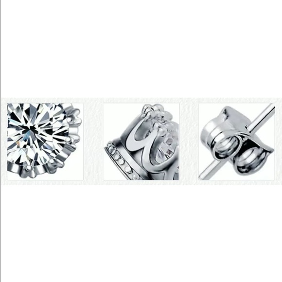 HP🎉💎 CZ Crown Earrings .925 Sterling Silver - Picture 3 of 4