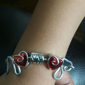 Wired bracelet