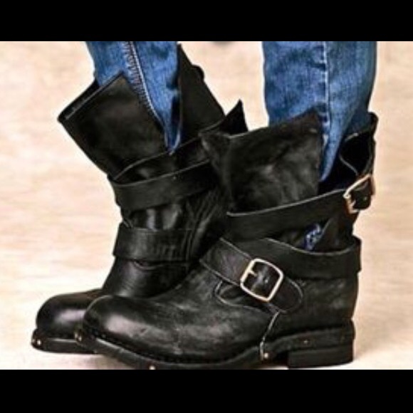 WANTED! Jeffery Campbell black booties siz9 - Picture 1 of 1