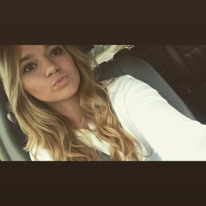 Meet your Posher, Laura