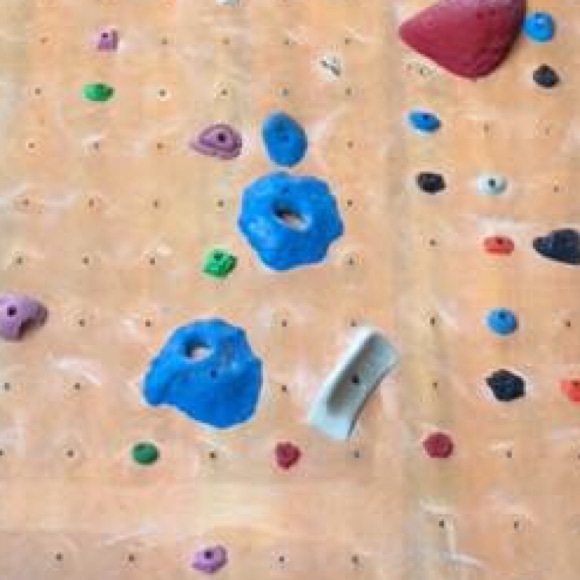 Meet your Posher, Alyssa - Picture 1 of 1