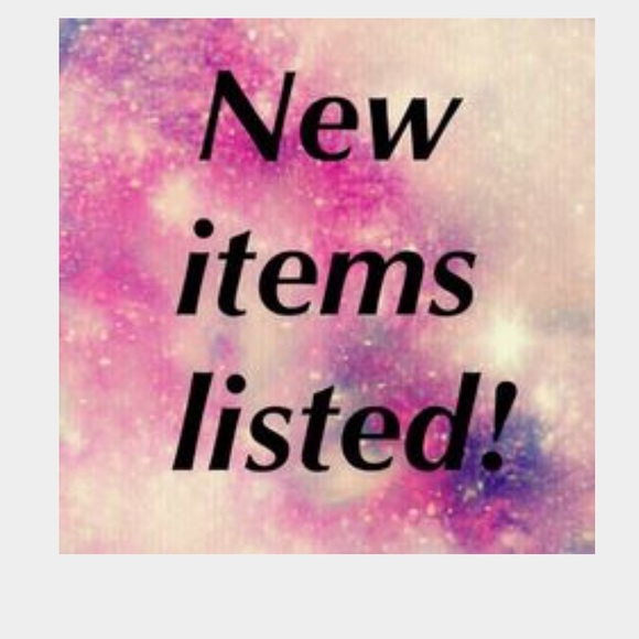 ✨✨Welcome to my Closet Ladies✨✨💁🏼💕 - Picture 2 of 3