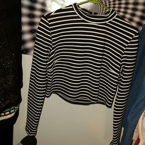 Stripe long sleeve crop top