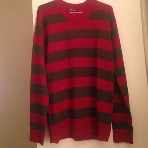 Freddy Krueger sweater. Brand new, can't return