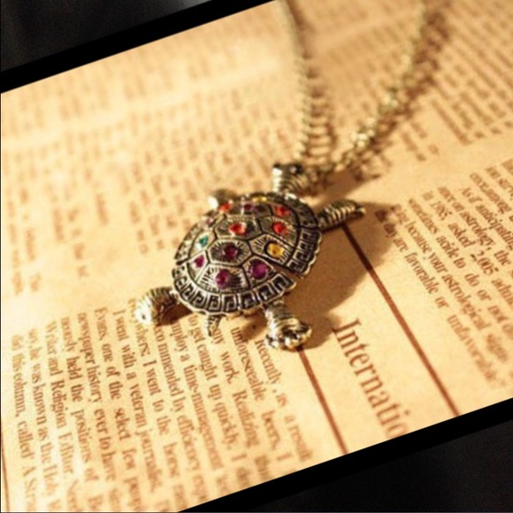 Cute turtle necklace🌟LAST ONE 🌟 - Picture 2 of 2