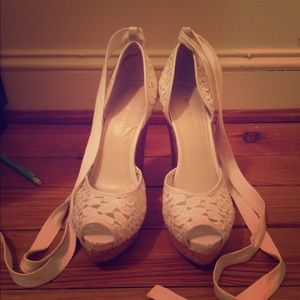 White Nine West Wedges