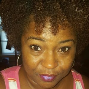 Meet your Posher, Connie