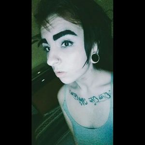 Meet your Posher, Kaya