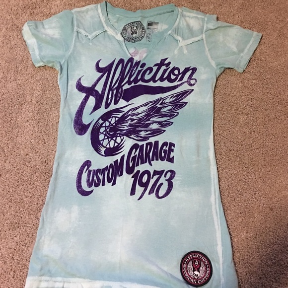 Affliction shirt small