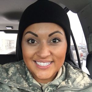 Meet your Posher, Yesenia