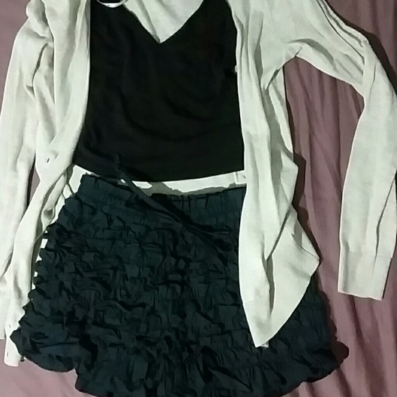 FLASH SALE Textured loose shorts