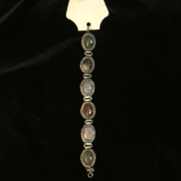 🎉Beautiful Bracelet 🎉 - Picture 1 of 3