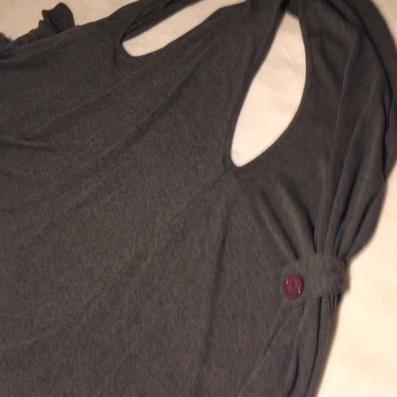 VEST - Picture 2 of 3