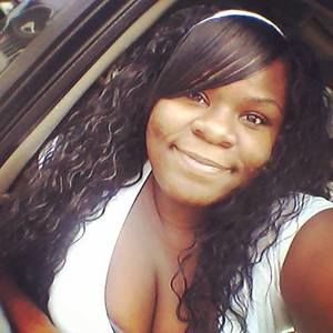 Meet your Posher, Maxine