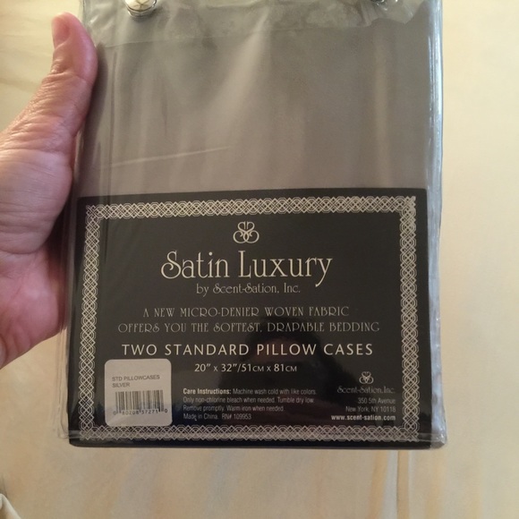 Two Pillowcase satin - Picture 2 of 2