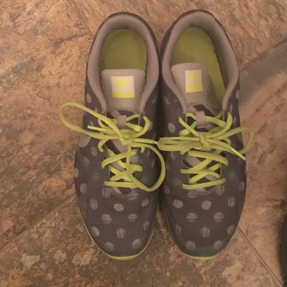 Nike tennis shoes