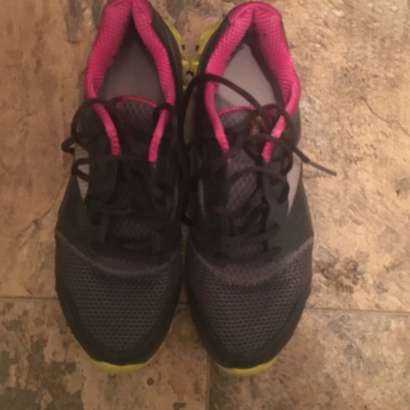 Reebok tennis shoes, size 9