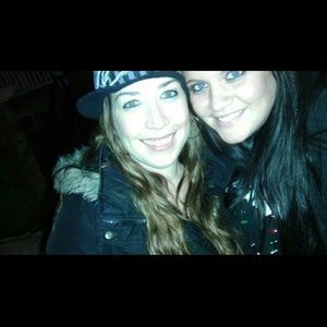 Meet your Posher, Holly