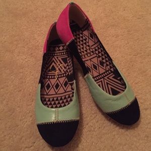 Jessica Simpson flats