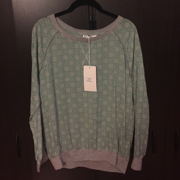 Grifflin Paris long sleeved top