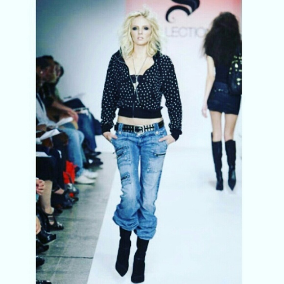 Denim, tanks, dresses, fitted skirts, leggings - Picture 4 of 4