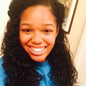 Meet your Posher, Delissa