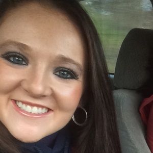 Meet your Posher, Brenna