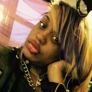 Meet your Posher, Dymond