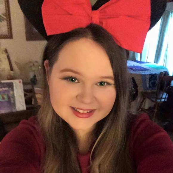 Meet your Posher, Anna