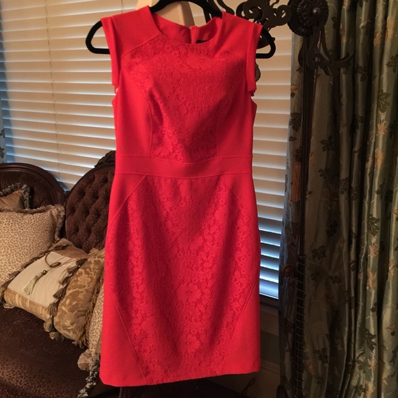 Adrianna Papell Coral Dress Size 6