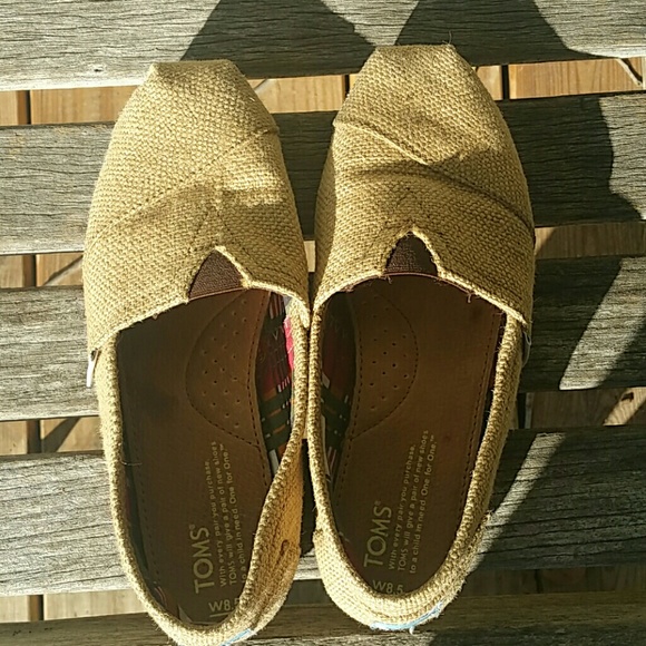 Toms
