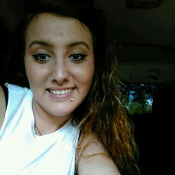 Meet your Posher, Sara - Picture 1 of 1