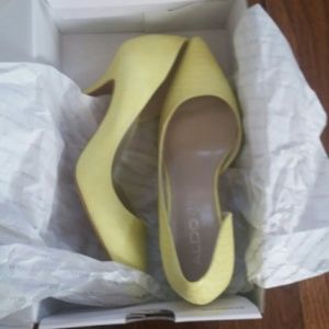 ALDO never worn bright yellow snakeskin pumps!