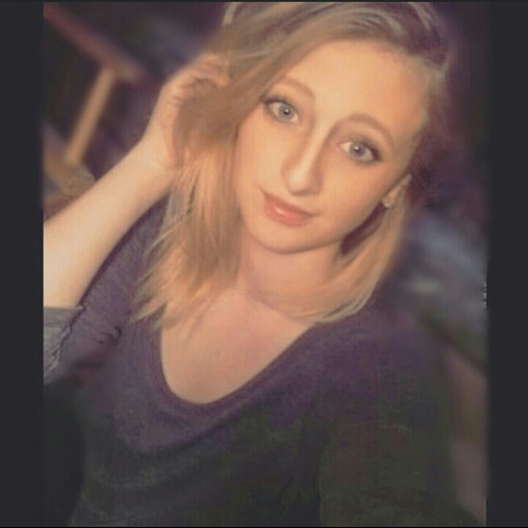 Meet your Posher, Megan - Picture 1 of 1