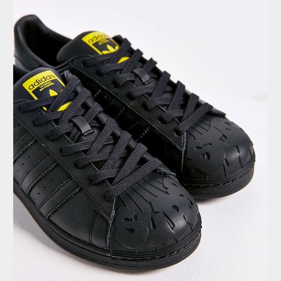 NWT limited edition pharrel x superstar