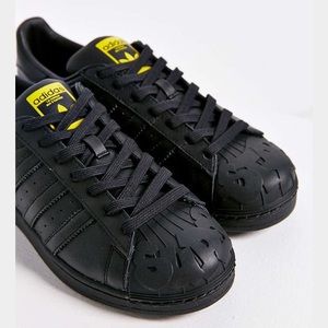 NWT limited edition pharrel x superstar