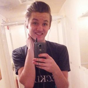 Meet your Posher, Logan