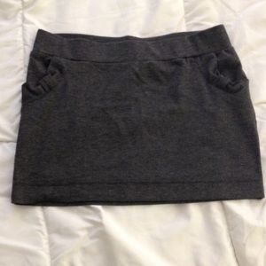 Gray knit skirt