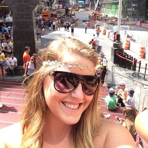 Meet your Posher, Allison