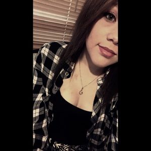 Meet your Posher, Reyna