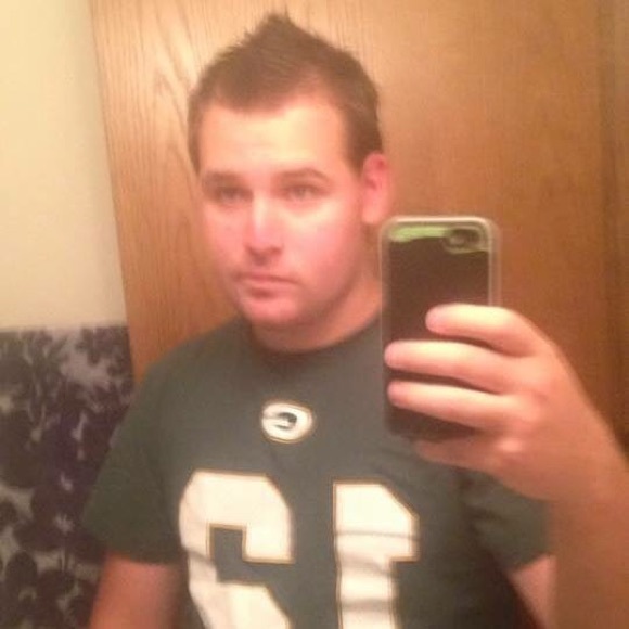 Meet your Posher, Tyler - Picture 1 of 1