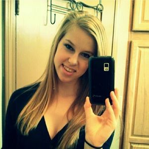 Meet your Posher, Molly