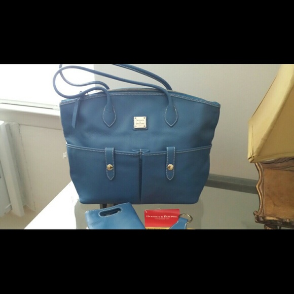 Dooney & Bourke Handbag