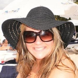 Meet your Posher, Becky