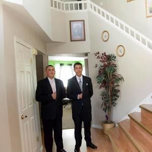 Meet your Posher, Sebastian