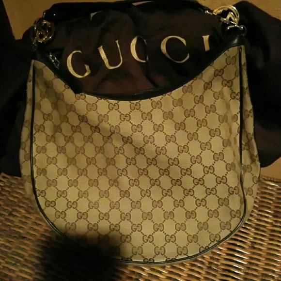 Authentic Gucci Purse - Picture 2 of 4