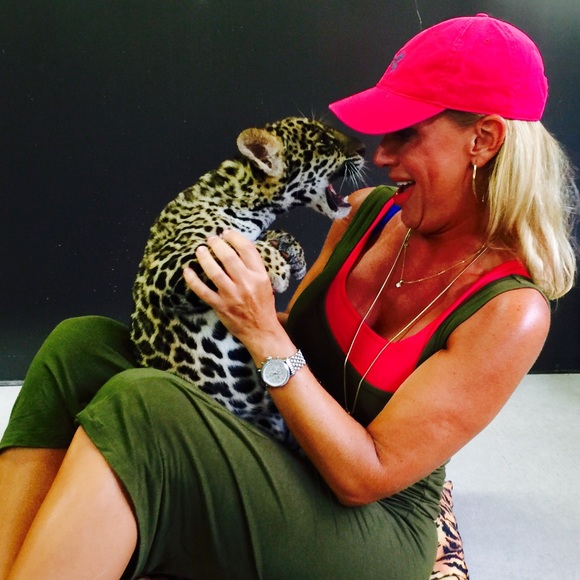 Meet your Posher, Amy - Picture 2 of 4